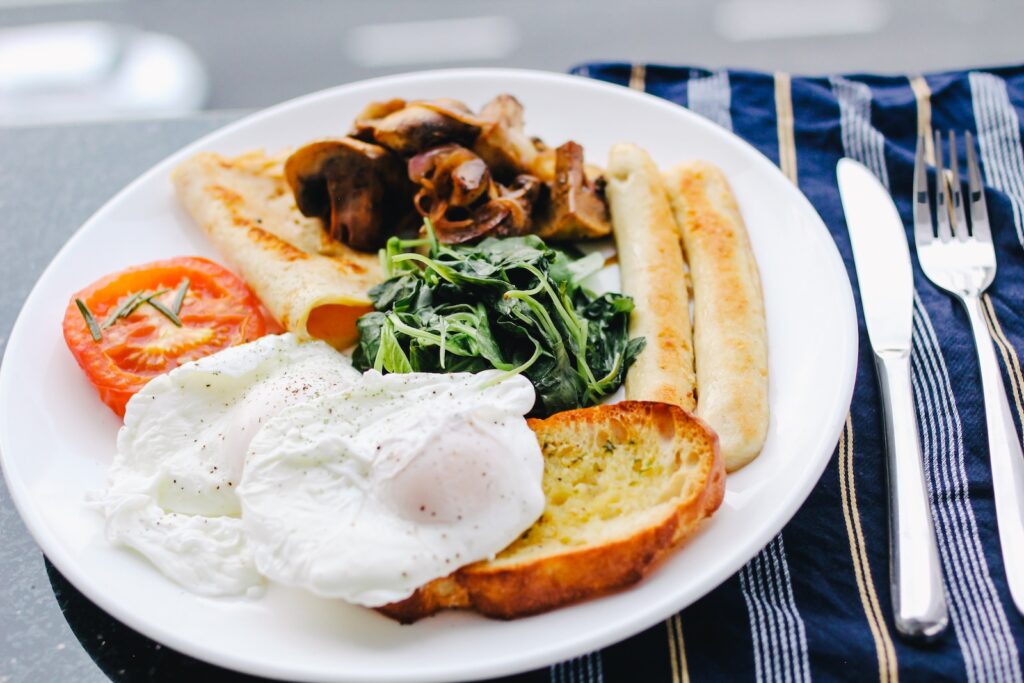 Eggs on Plate: Metabolic Benefits of Breakfas